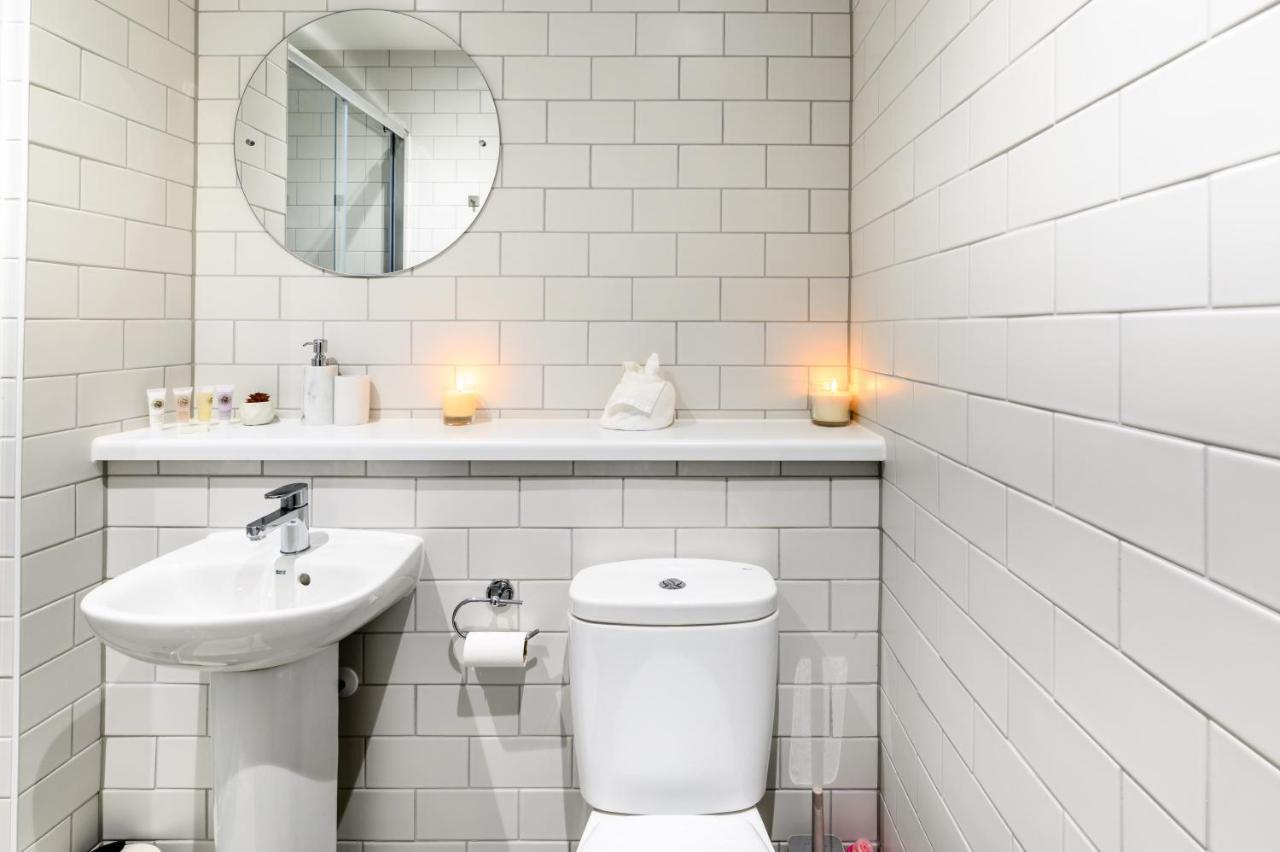 Comfy & Homely 2Bed Apartment - 5 Star Location Manchester Extérieur photo