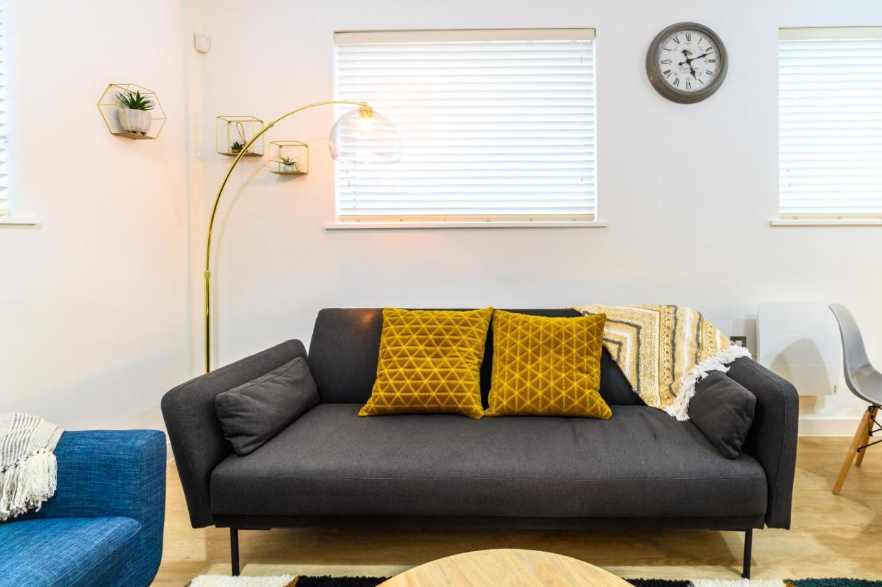 Comfy & Homely 2Bed Apartment - 5 Star Location Manchester Extérieur photo